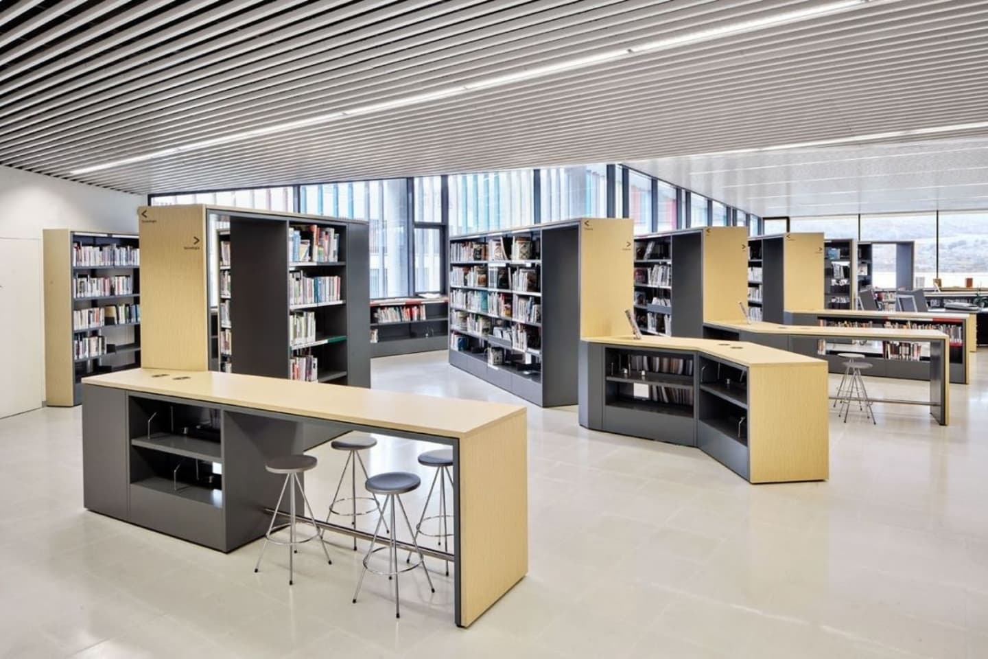 Class KM-08 Kütüphane