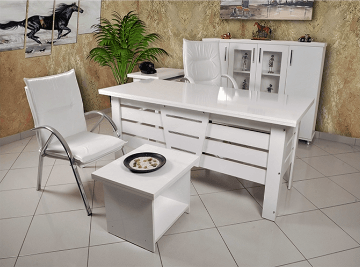 Latalı Yönetici Masa Takımı